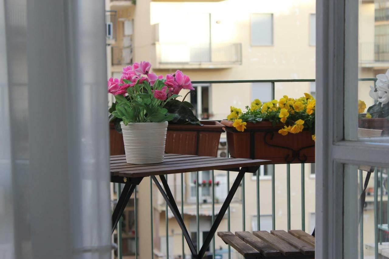 B&B Carolina Napoli-Vomero Exterior photo